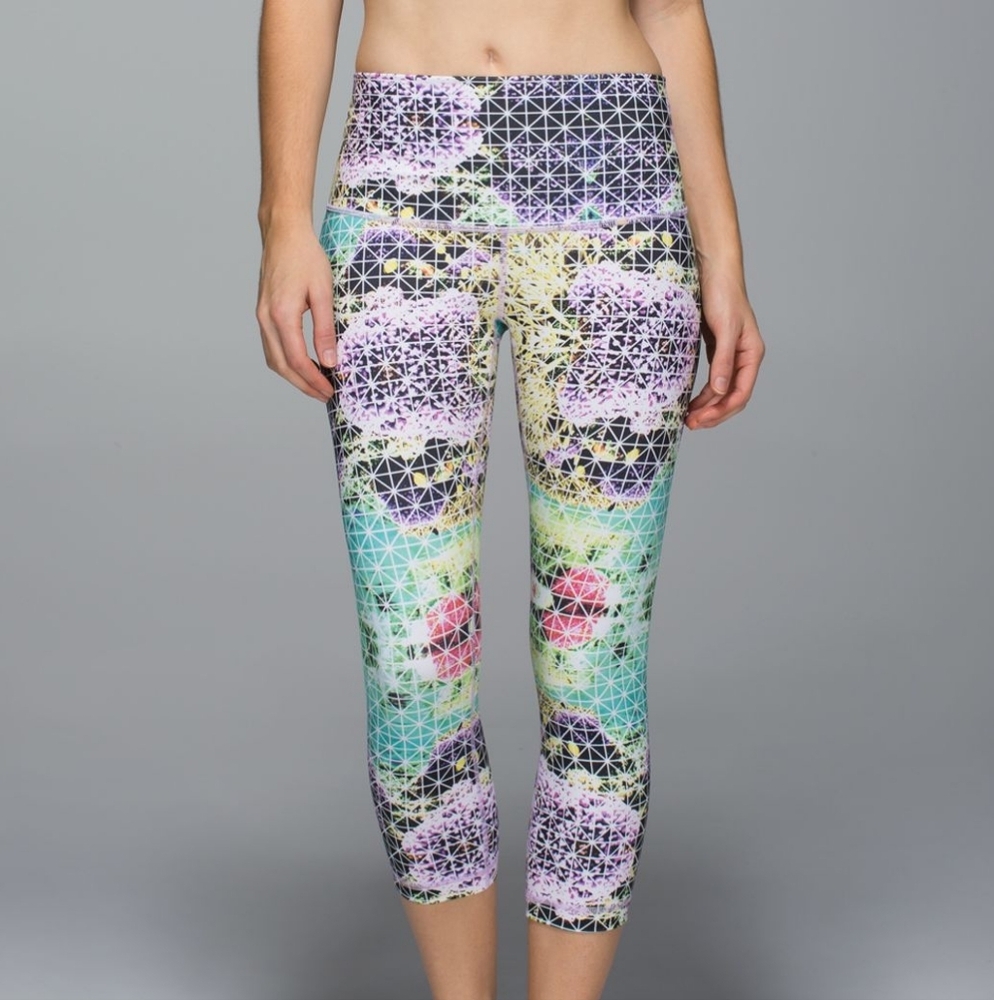 Lululemon Rare Wunder Under Crop II *Full-On Luon (Roll Down) in Paradise Grid 4